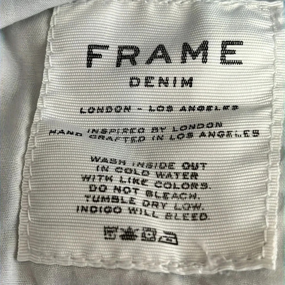 Frame Denim Le Crop Mini Boot Distressed Jeans in Garrn River - Size 24 - Picture 7 of 10